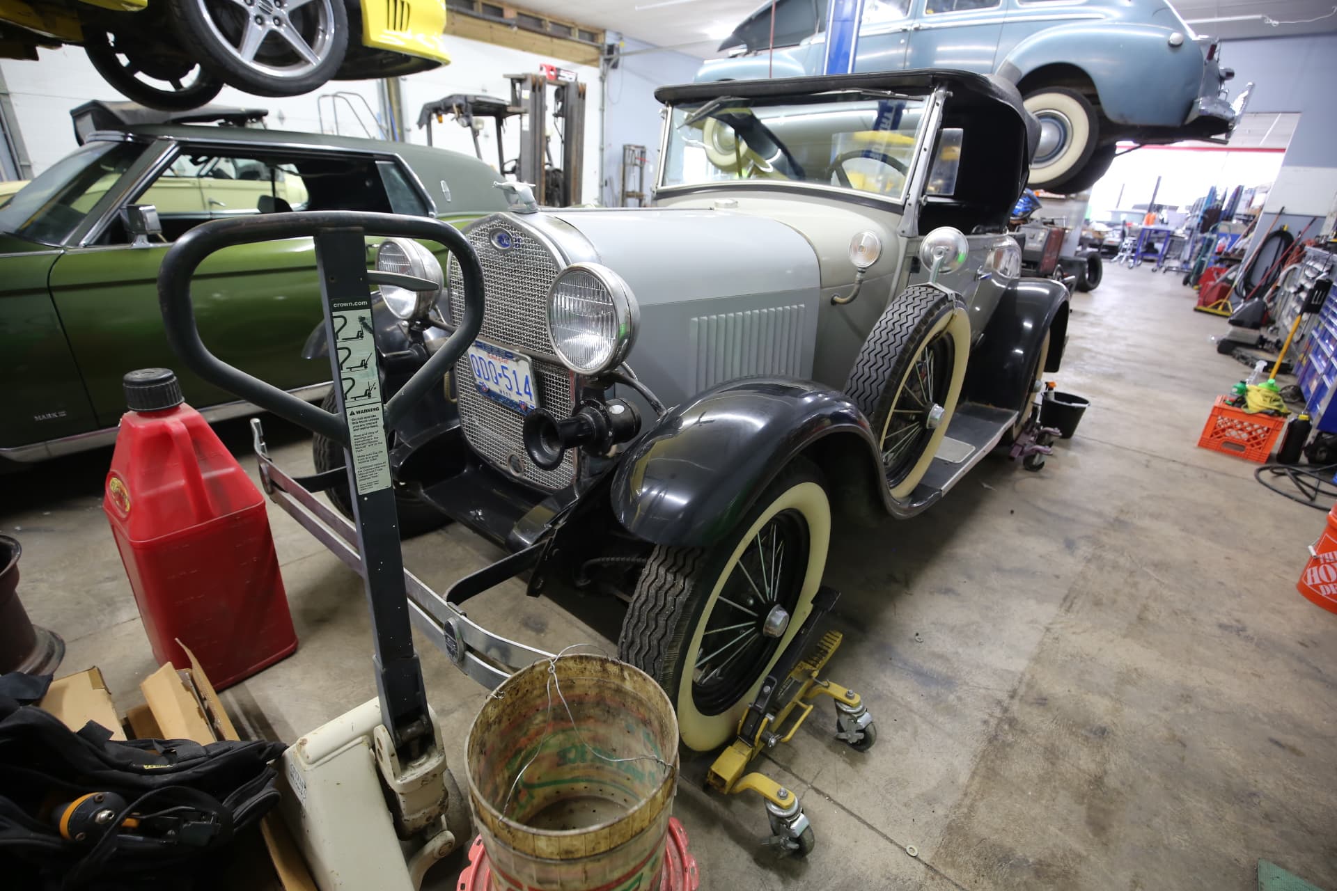 1930 Ford Model A Roadster Deluxe
